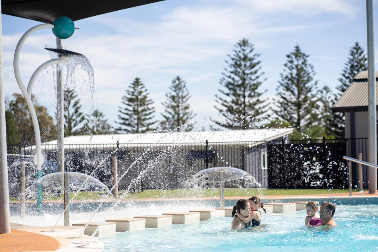 Surf Beach Holiday Park カイアマ エクステリア 写真